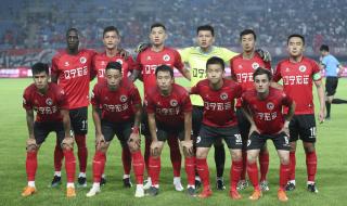 中国足球踢的什么杯 足球比赛怎么拼